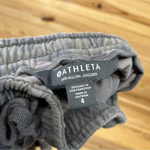 Athleta Farallon Jogger 4 Green Camouflage Camouflage Drawstring Tapered - Picture 13 of 16